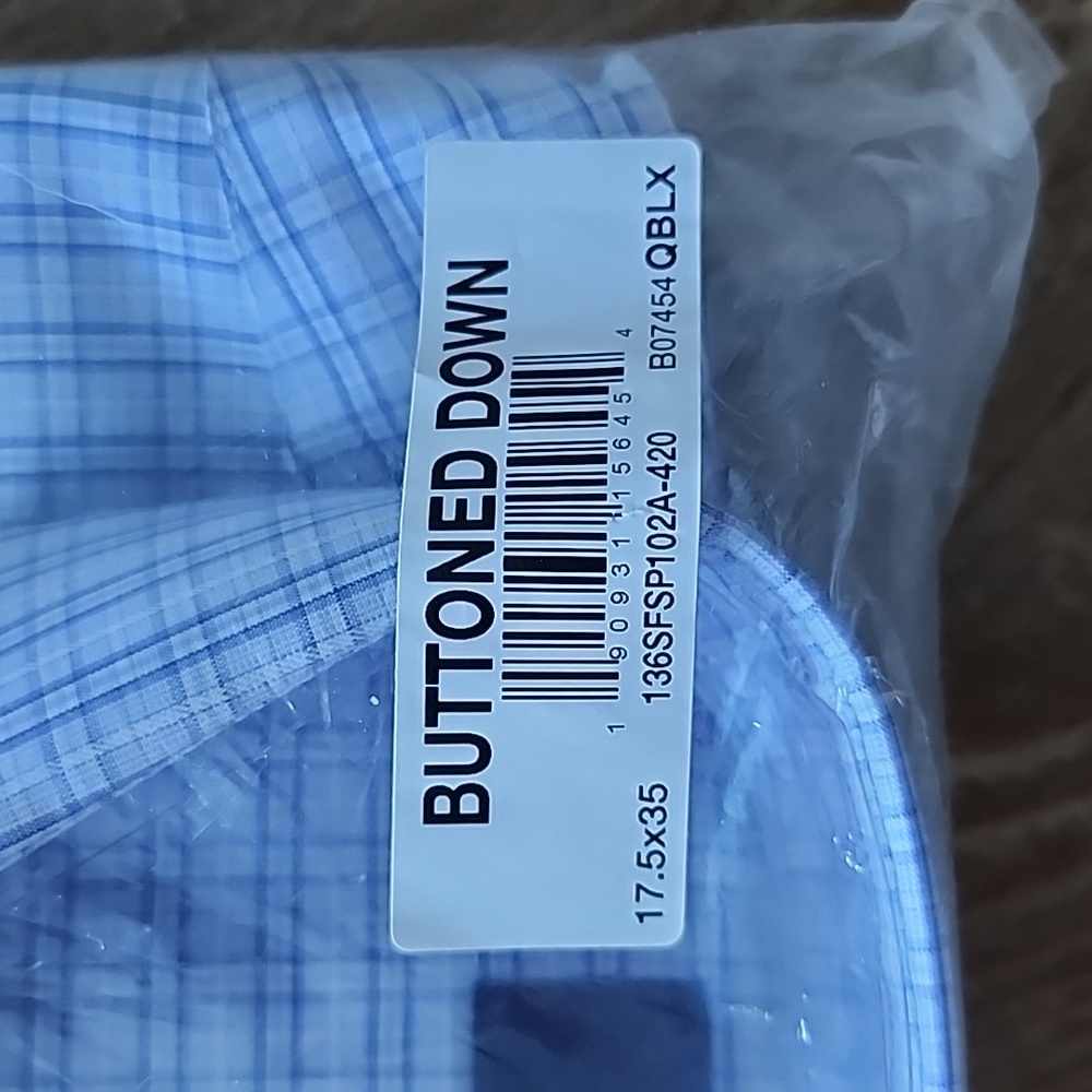 NWT! Buttoned Down Tailored Fit Plaid Dress Shirt - Picture 3 of 3